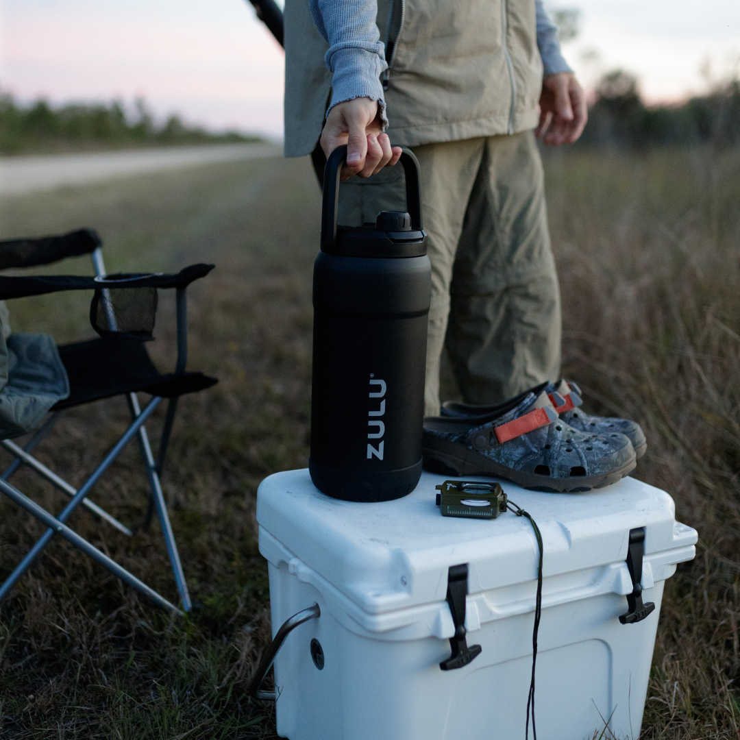 goals-mammoth-101oz-stainless-steel-bottle-v8 GoalsMammothBlackLifestyle.png