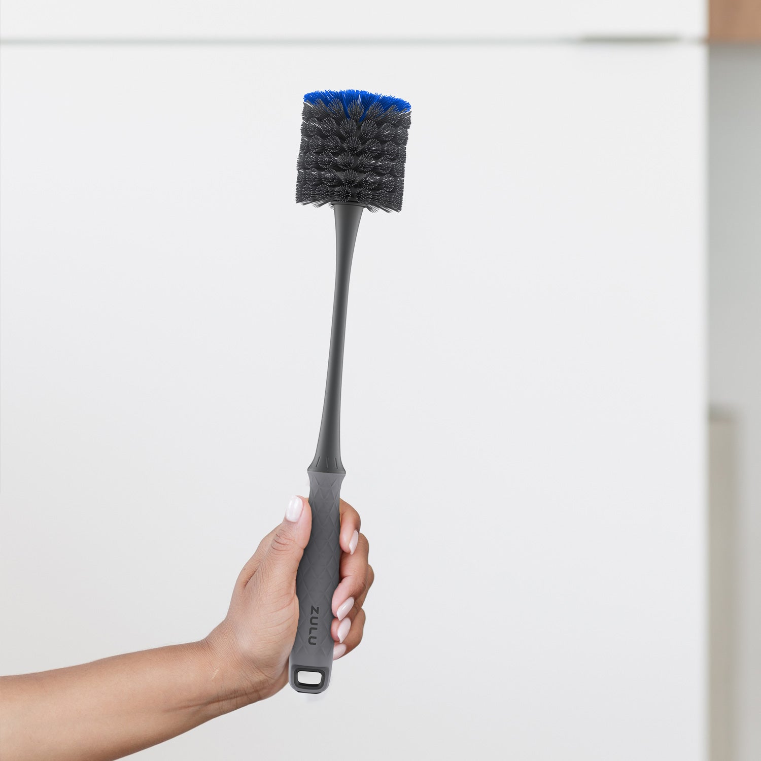 bottle-and-straw-cleaning-brush-set-a2 Zulu_Bottle_Brush_Holding.jpg